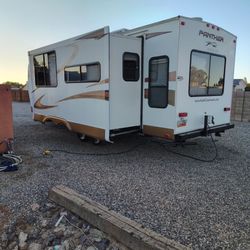 2014 Panther Light 26ft Super Slide Double Door