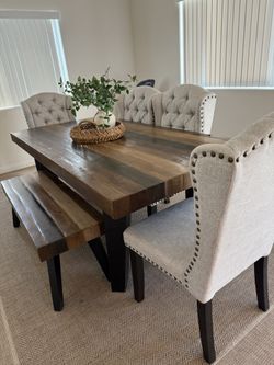 Dinning Table