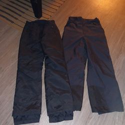 Hundreds Of Pairs Of Snow Clothes Snowboarding Pants For Kids And Adults In New Condition