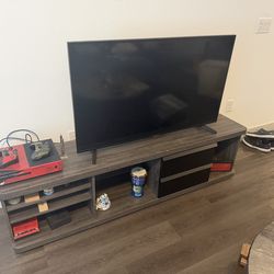 TV stand + TV