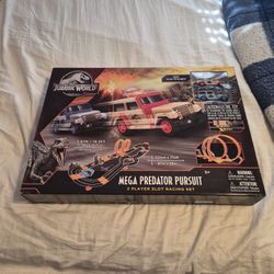 Jurassic World Mega Predator Pursuit Racing Set