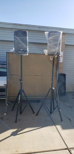 Samson speakers and stands