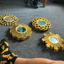 14 Plastic golden Wall Mirrors