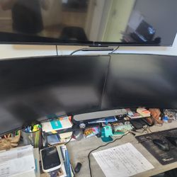 (2) AOC 32" Curved Monitors C32v1q Model