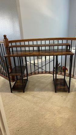 Computer desk