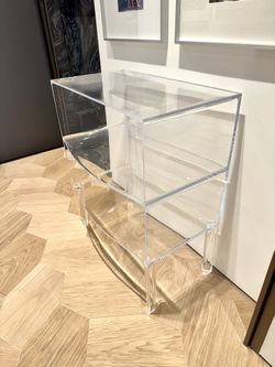 KARTELL - GHOST BUSTER  Commode