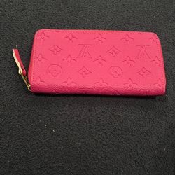 pink wallet 