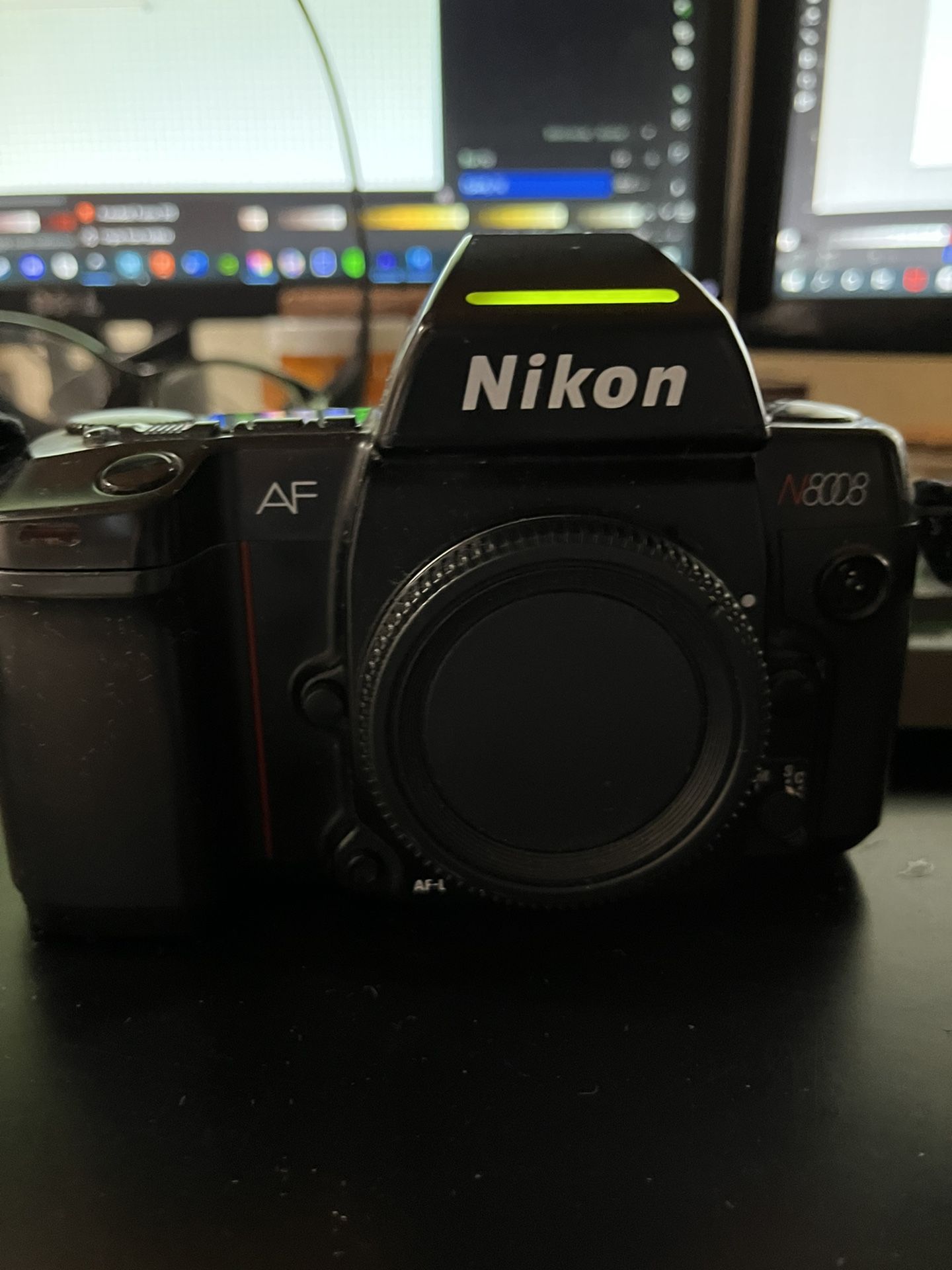 Nikon 8008 AF With Multi control Back MF-21
