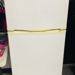 Whirlpool Refrigerator ✨