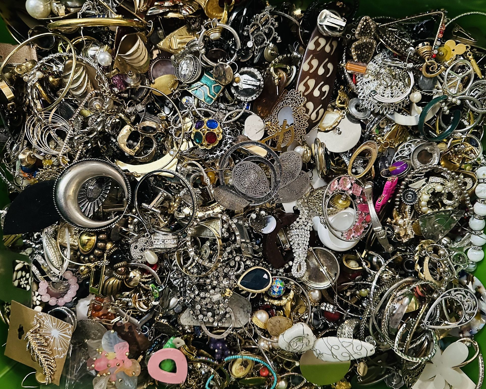Bin Full If Earrings Vintage And Resent
