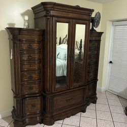 Queen Bedroom Set