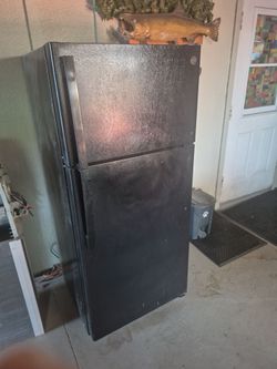 GE Refrigerator