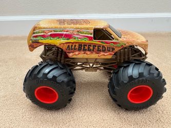 Hot Wheels Monster Trucks All Beefed Up Monster Truck 1:24 Scale Diecast