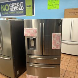 Samsung Refrigerator With Showcase Door