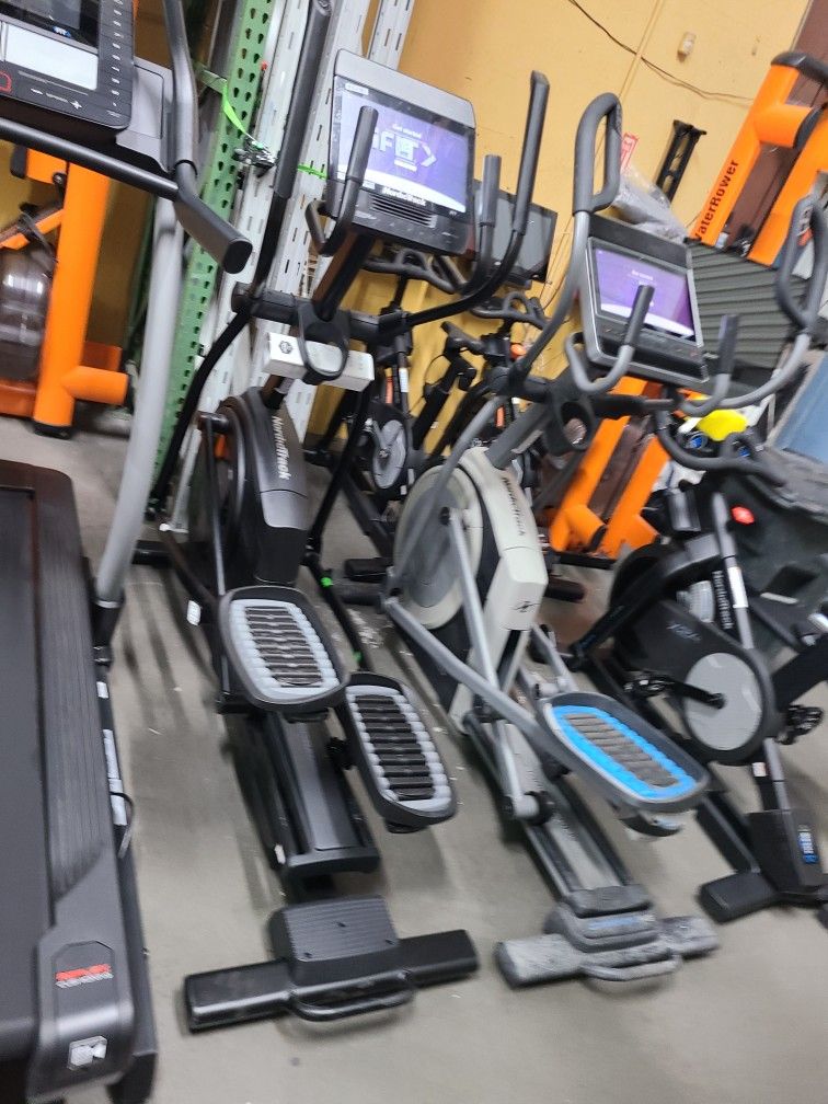 Nordictrack Airglide 14i Commercial like elliptical- 549$