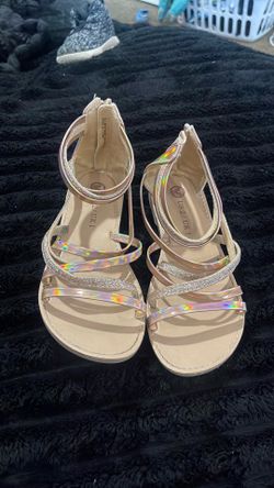Girls sandals