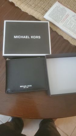 Michael kors wallet