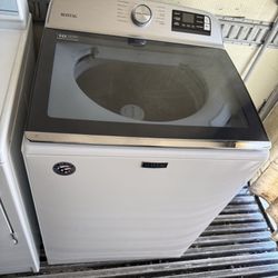 Maytag Washer With Agitator Like New