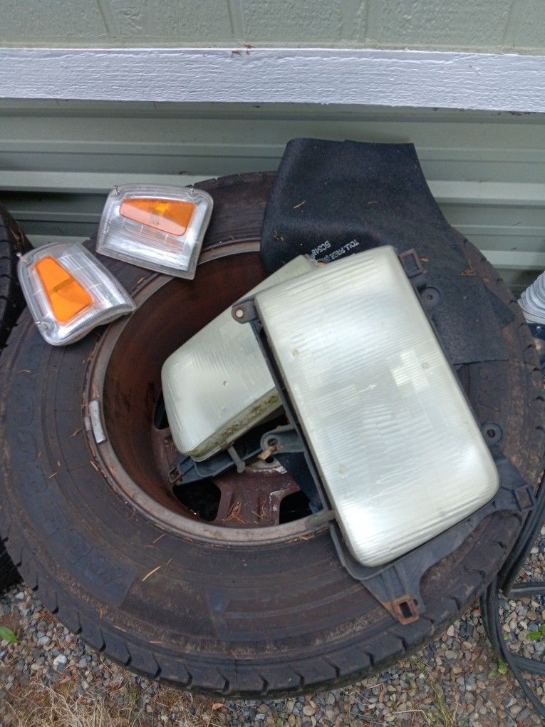 Toyota T100 Headlights