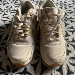 Nike’s Air Max Size 6