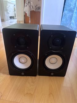 Yamaha HS5 Set of Two Speakers