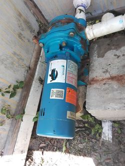 Goulds irrigation pump (irri-gator) , 1 1/2 hp, 110 or 220v