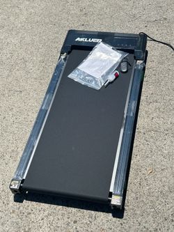 Brand new walking / running electric treadmill for $60