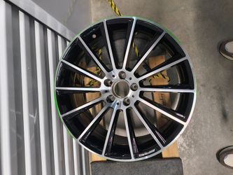 (2) 2 AMG style 20x.8.5 rims