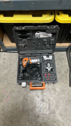 Rigid Palm Router 5.5 Amp Compact Fixed-Base Corded