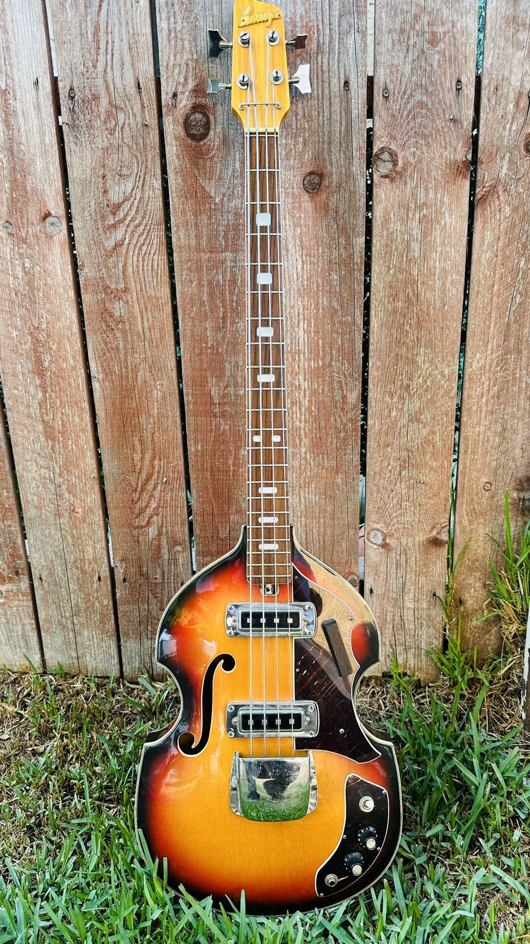 Prestige (Teisco/Kawai) Violin Bass Late-60s - Sunburst