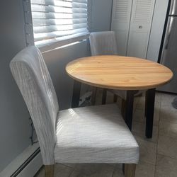 Move Out Sale!Dining Table/ Kitchen Table With Two Chairs