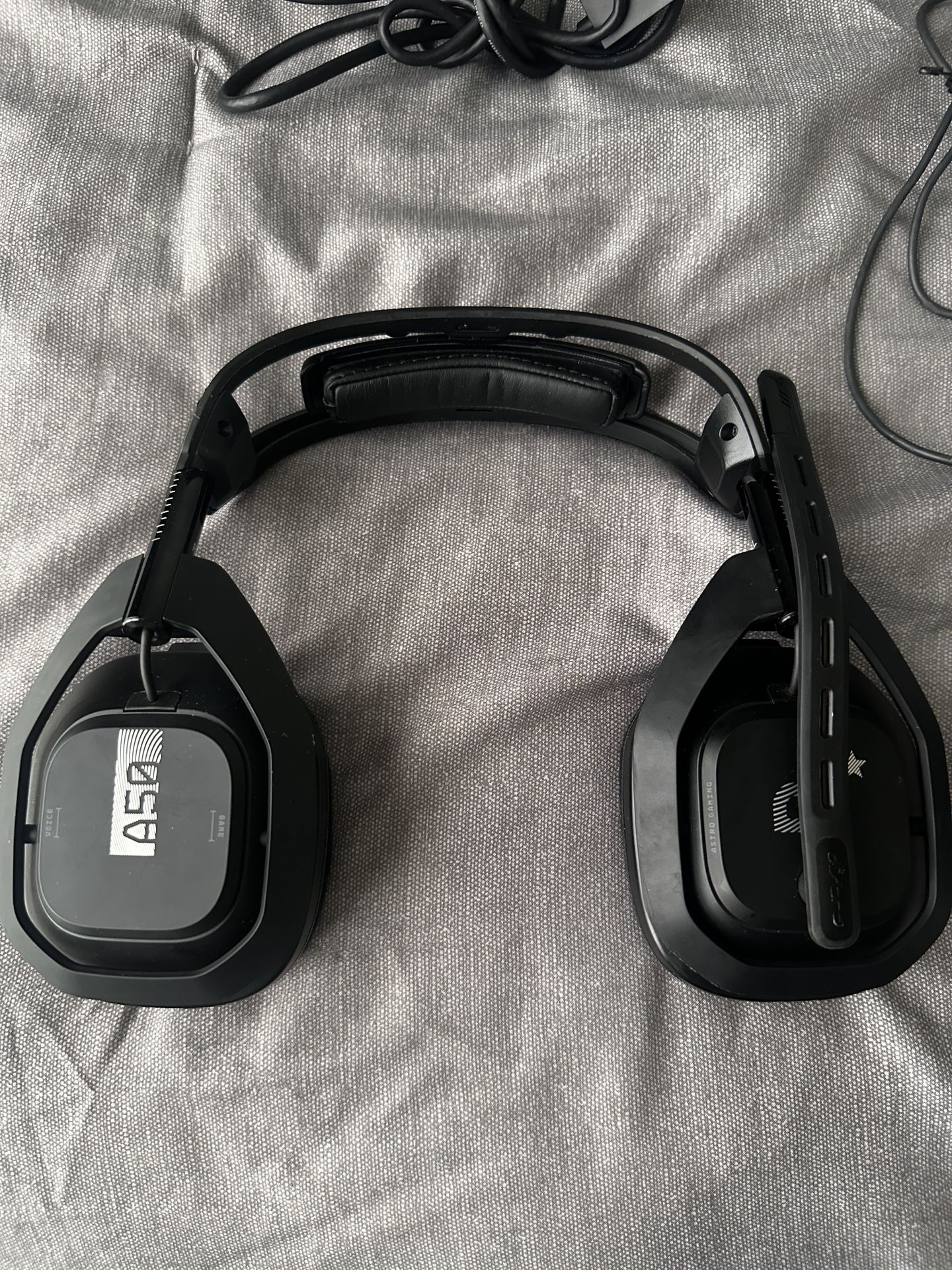 Astro A50s Wireless w/ HDMI Adapter PS4/PS5