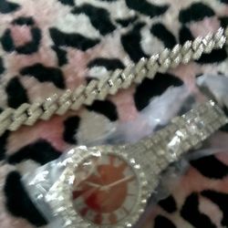 Hi I Have A Nice Set Asking For $40