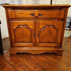 Beautiful Wooden Buffet Server!!!