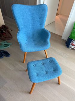 Blue Tufted Accent Chair with Ottoman