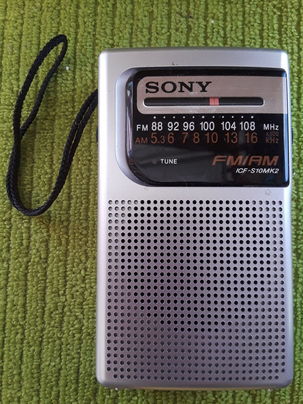 SONY (ICF-S10MK2) Mini Pocket AM/FM Battery Operated Radio (Just Like Brand New)