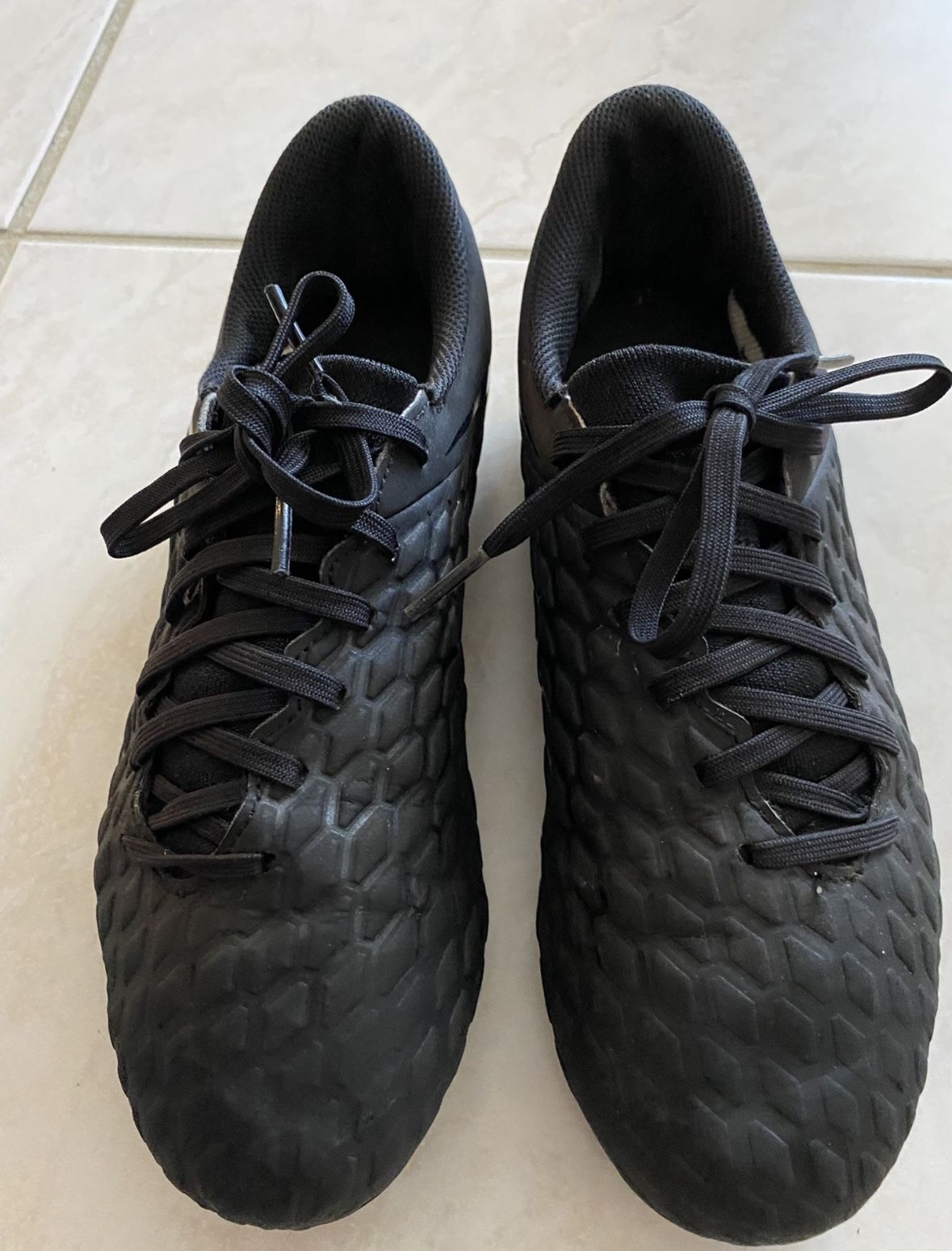 Boy’s Soccer Shoes