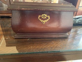 Jewelry box/organizer