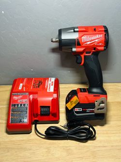MILWAUKEE M18 FUEL IMPACT WRENCH KIT