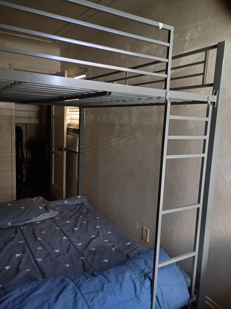 Queen On Queen Metal Bunk Bed Frame New