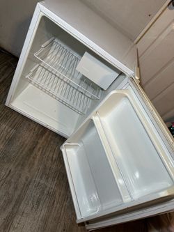 Mini-fridge 🧊 ice ❄️ cold 🥶