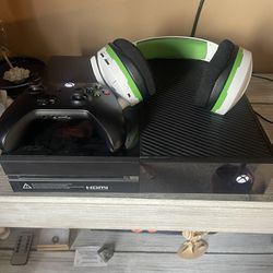 Xbox On Rachargeable Control / Turtle each Headset