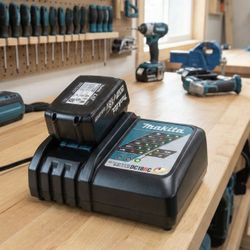 Makita DC Lithium-Ion Rapid Optimum Charger