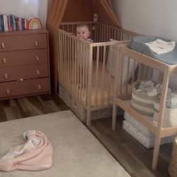 Crib, Mattress And Changing Table 