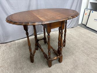 Vintage Dark Wood Oval Scalloped Drop Leaf Table
