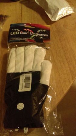 Led light up gloves