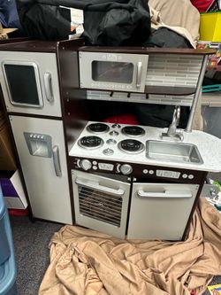 Play Kitchen