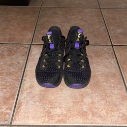 Used Lebron Shoes Size 6