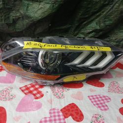 2018-20 Ford Mustang Right Headlight 