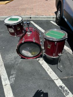 Yamaha drums set